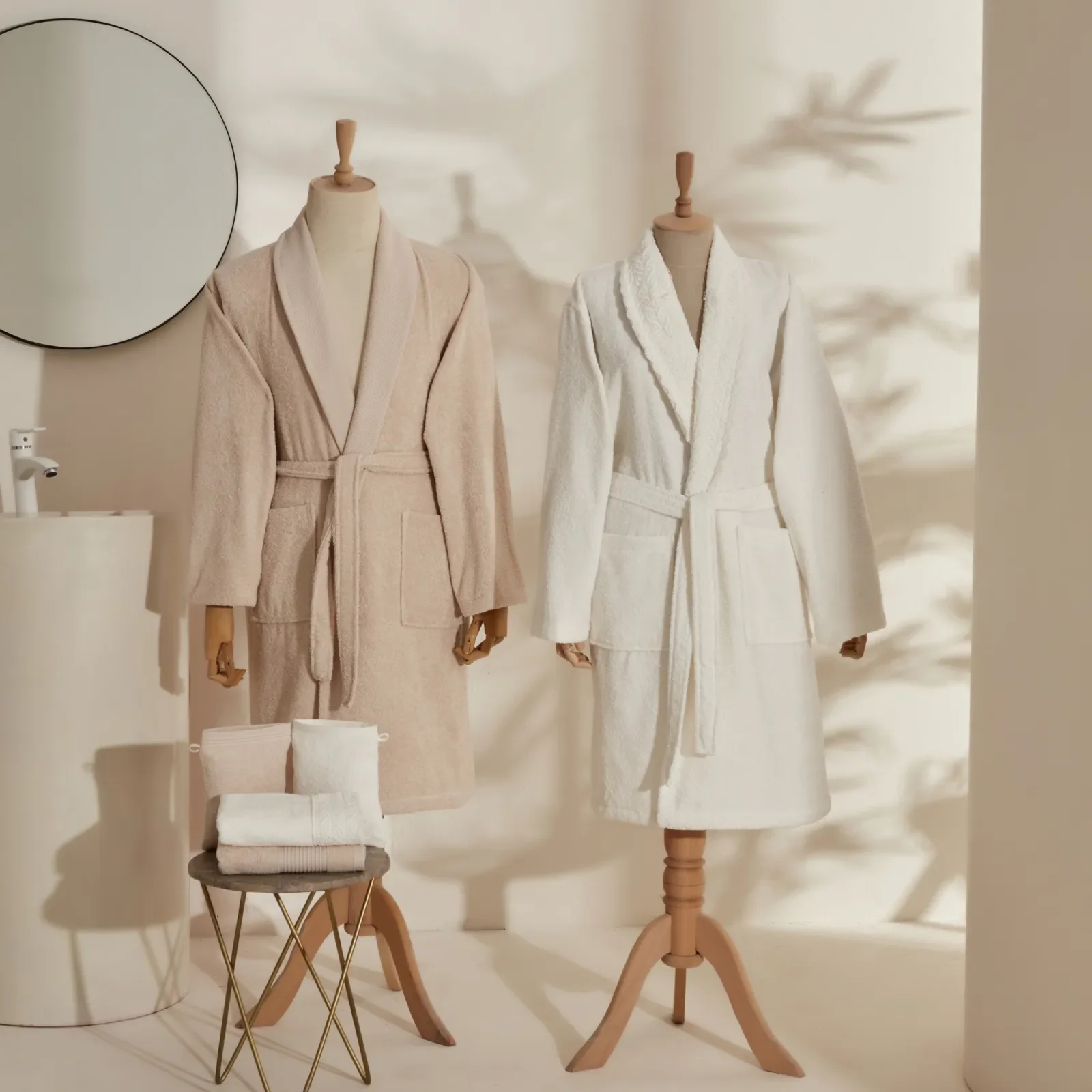 Karaca Home Foster 9-teiliges Familien-Badetuch-Set mit Spitze Weiß-Beige