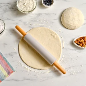 Karaca x Refika Gadgets Silikon-Teigrolle mit Holzgriff