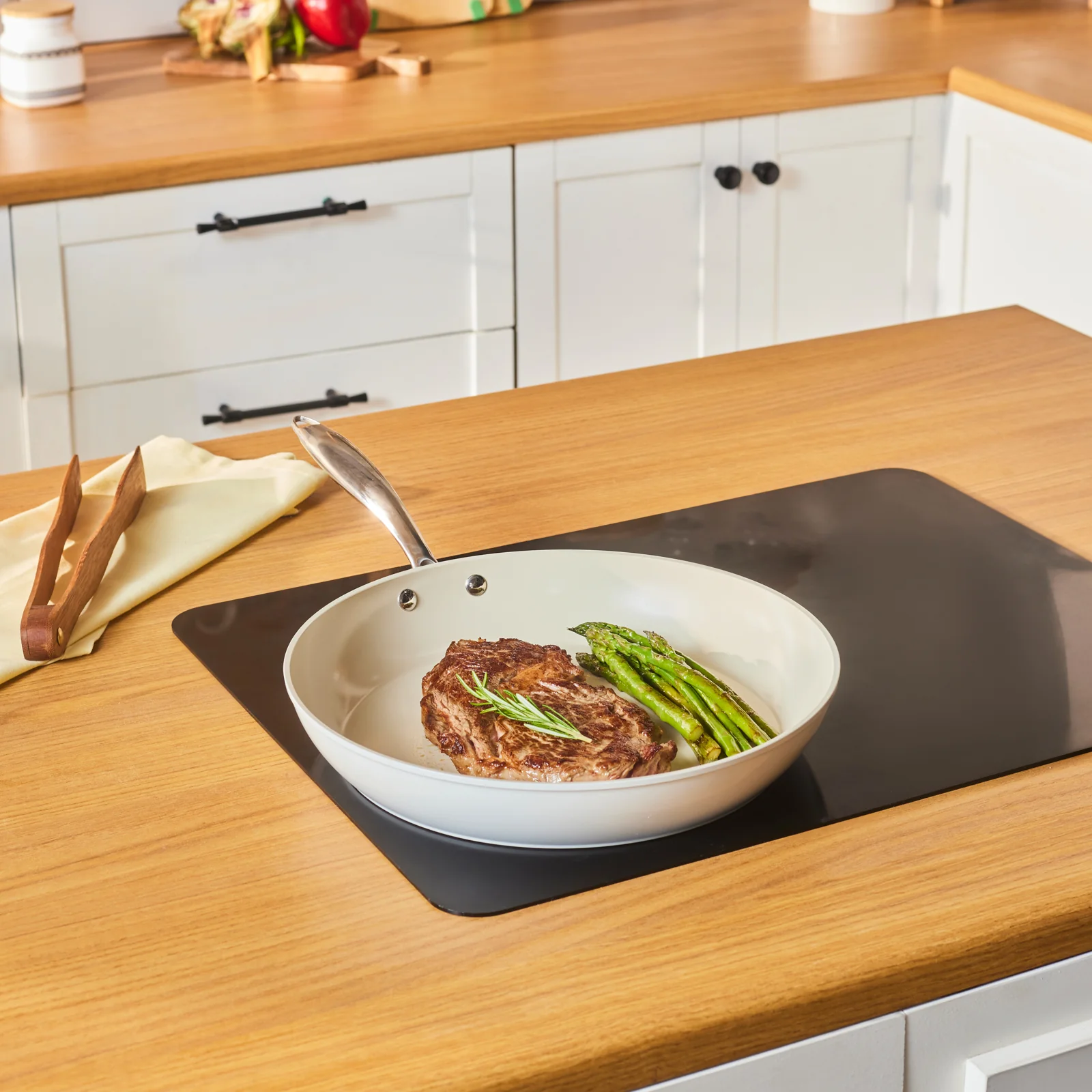 Karaca Swiss Crystal Almond Cream Pfanne mit Edelstahlgriff 32 cm – Bild 8