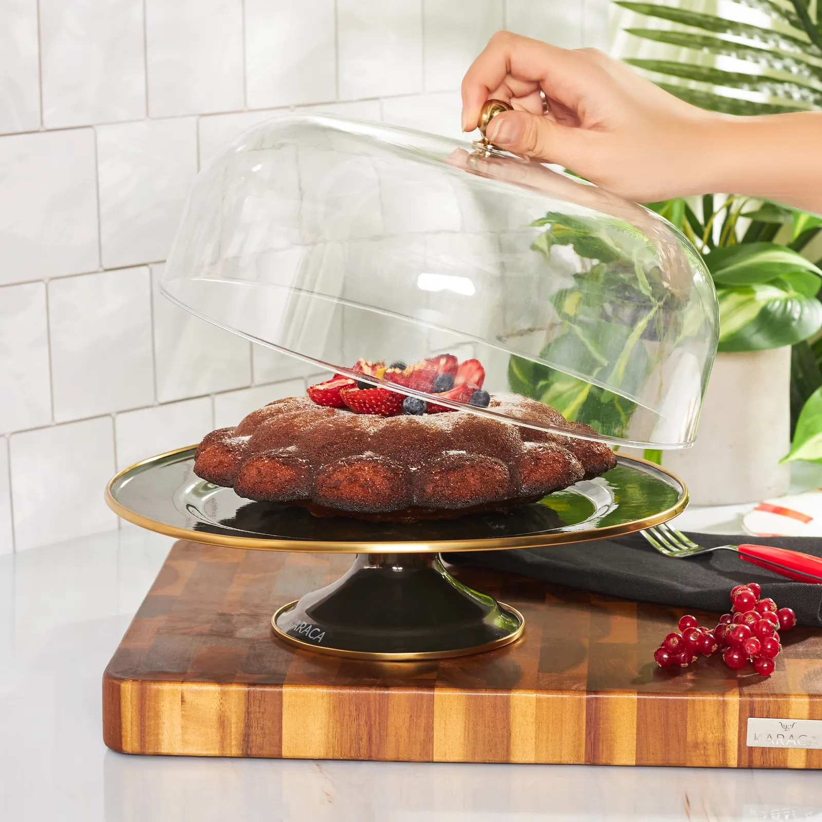 Karaca Troy Tortenplatte mit Fuß Schwarz 30 cm – Bild 2