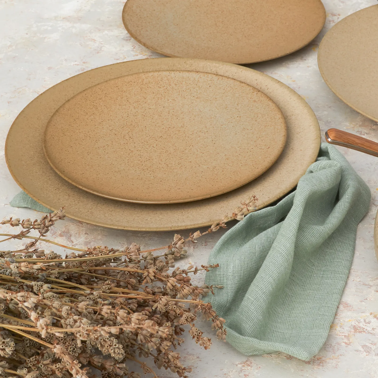 Karaca Reactive Light 18-teiliges Porzellan-Geschirr-Set für 6 Personen – Bild 3