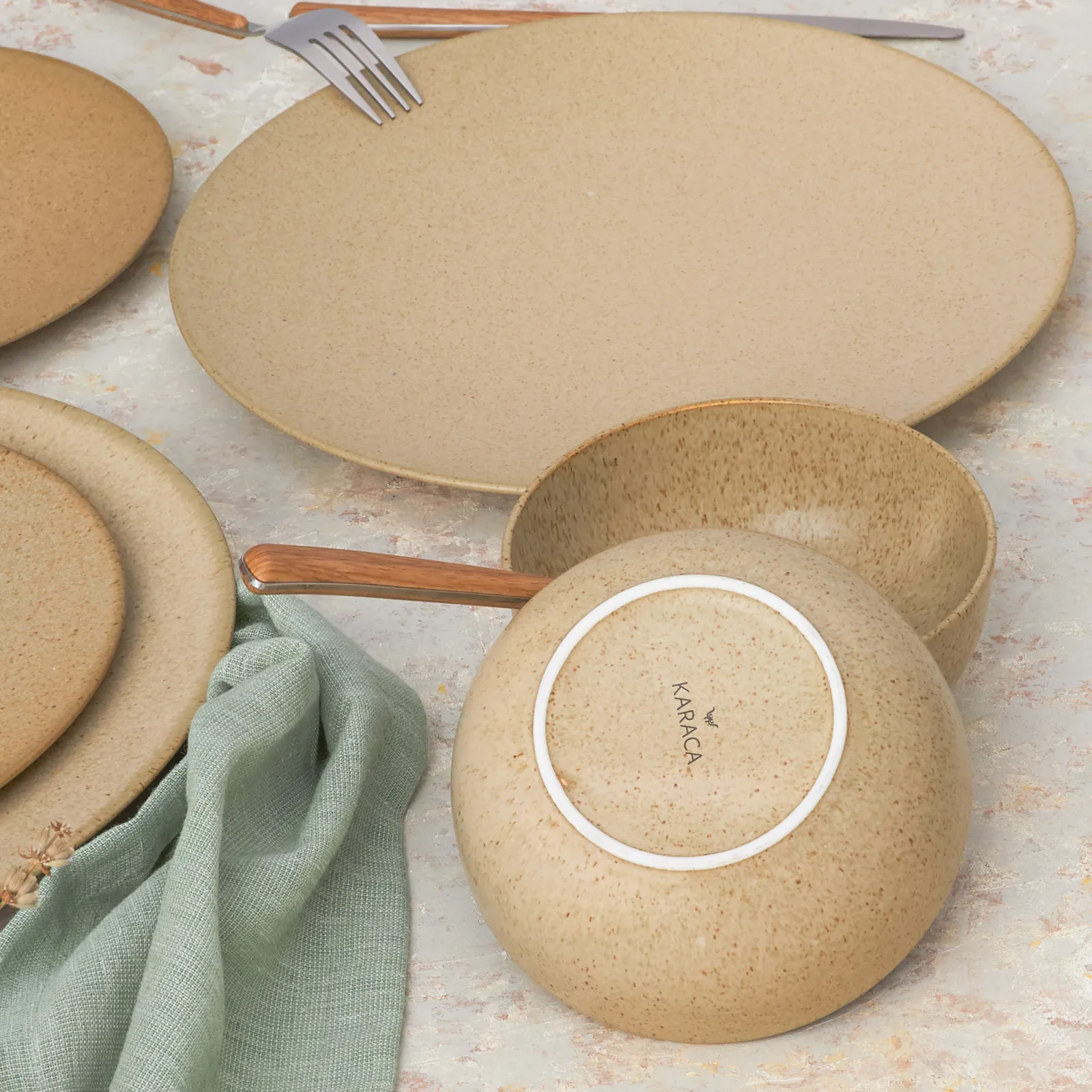 Karaca Reactive Light 18-teiliges Porzellan-Geschirr-Set für 6 Personen – Bild 4