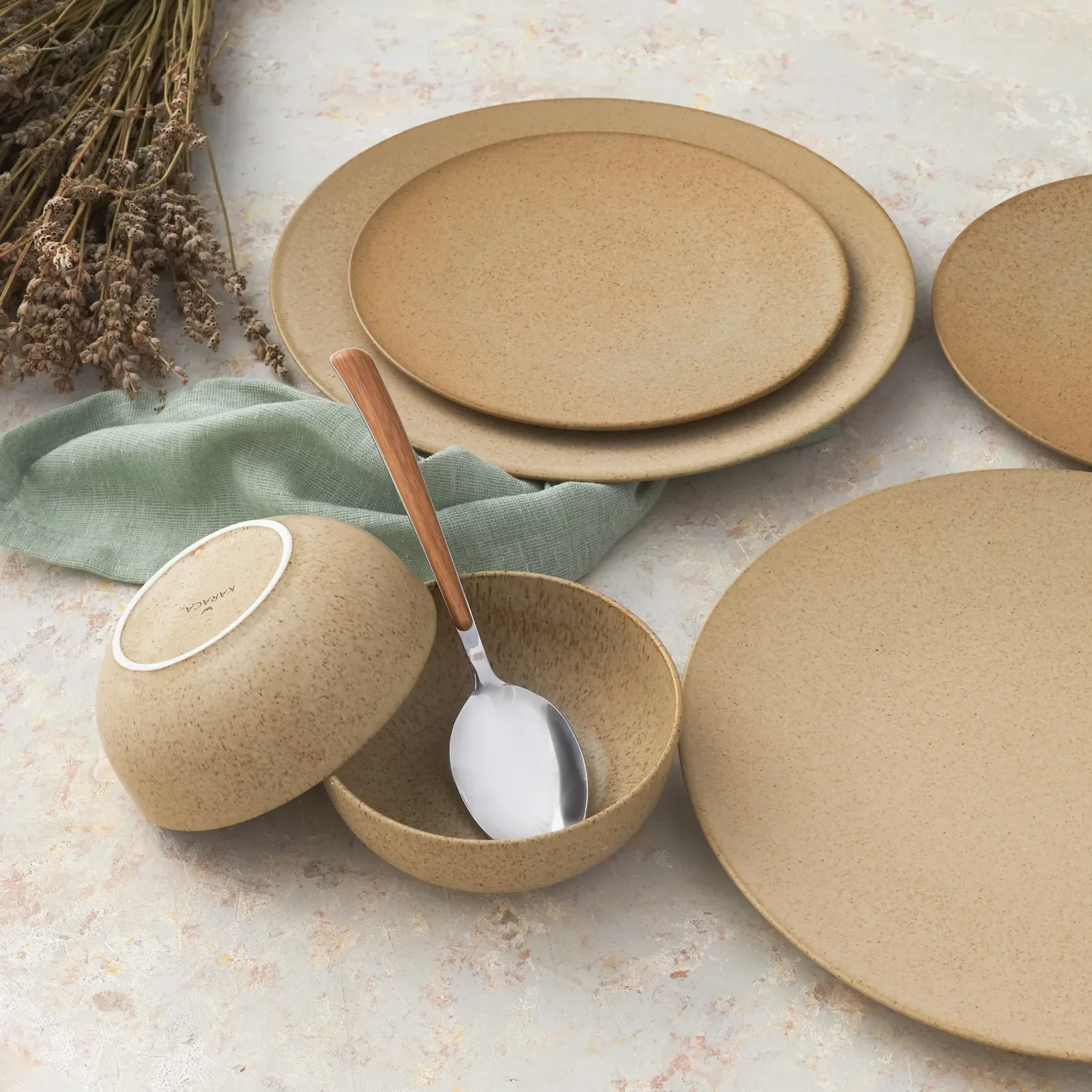 Karaca Reactive Light 18-teiliges Porzellan-Geschirr-Set für 6 Personen – Bild 5