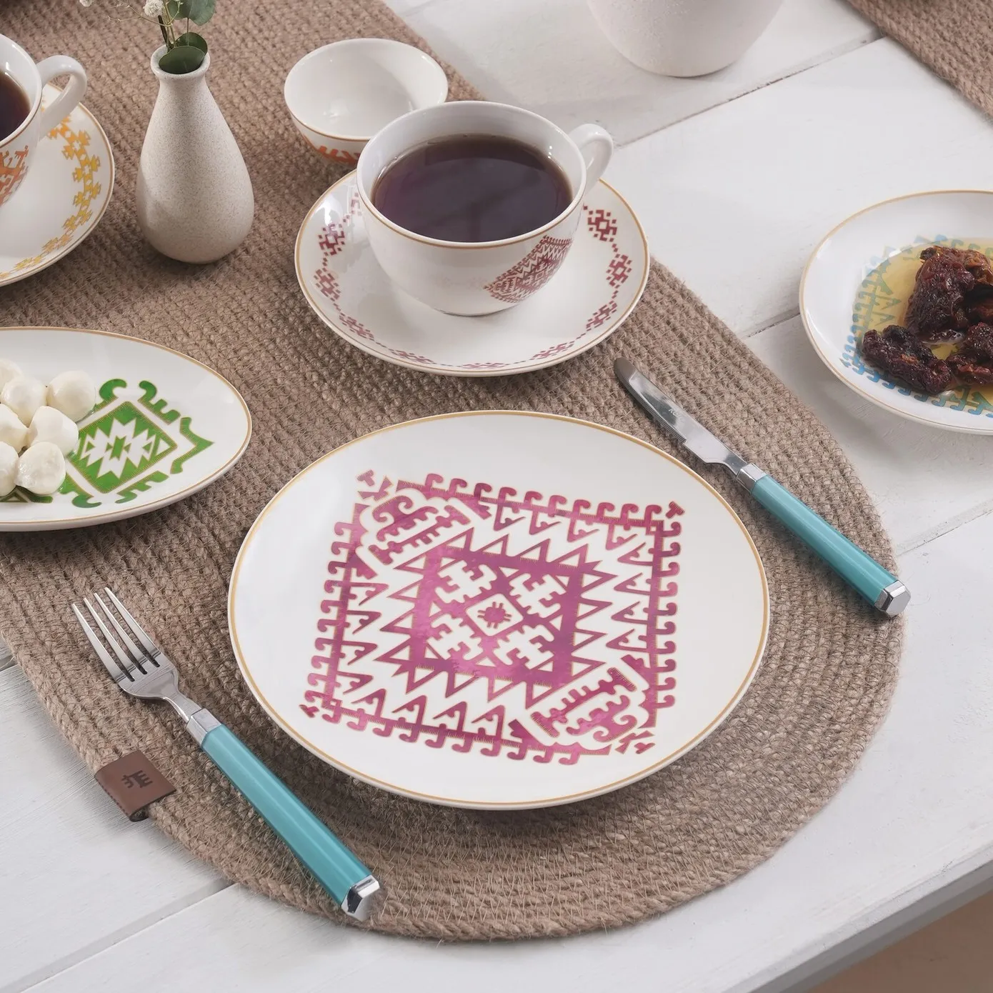 Karaca Anatolian Frühstücksset und Servierschalen, 26 Teilig – Bild 3