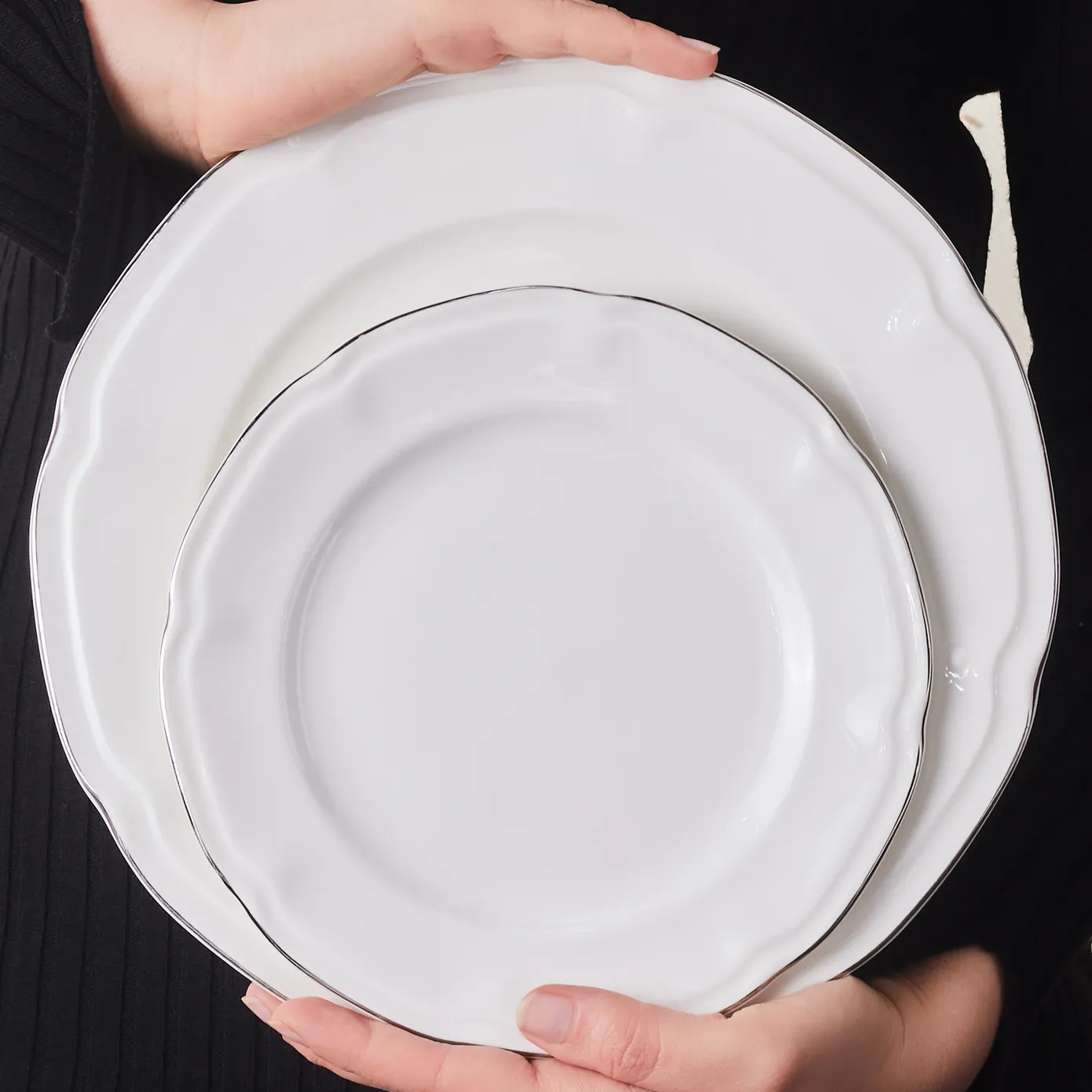 Karaca Tobias Platinum 12 Personen Geschirrset, 56 Teilig – Bild 8