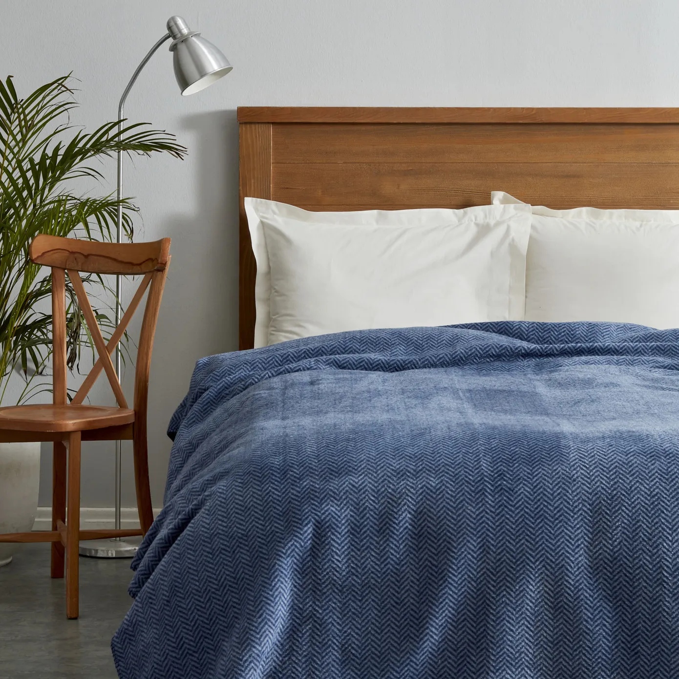 Karaca Home Sandra Doppel Fischgrätmuster-Decke, Indigo – Bild 2