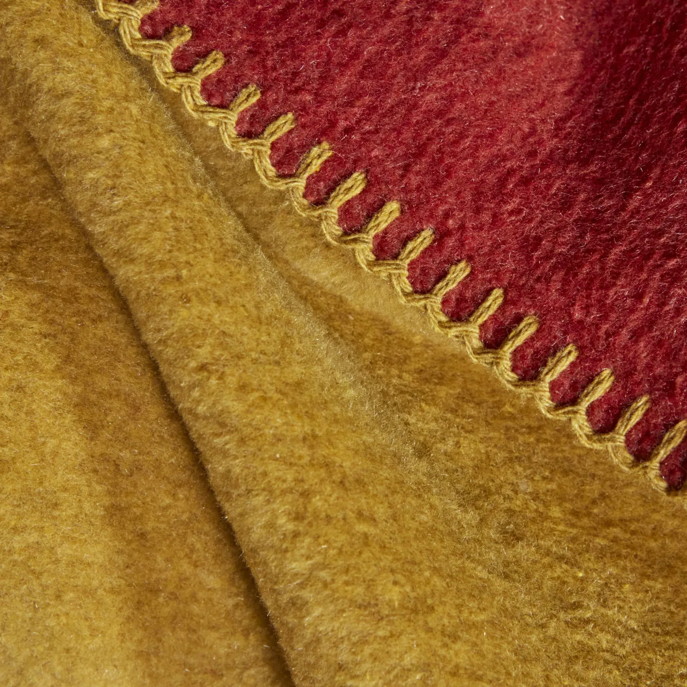 Karaca Home Saye Doppelseitige Baumwolldecke Tile-Mustard – Bild 6