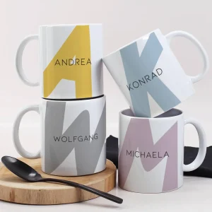 Moderne Keramiktasse - Monogramm - in verschiedenen Farben
