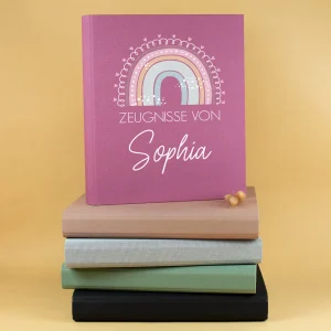 Personalisierte Zeugnismappe aus Leinen mit Name und Regenbogenmotiv | Farbauswahl